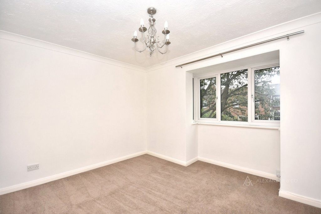 Property photo 3 of 7 Pbox-Img.Jpg