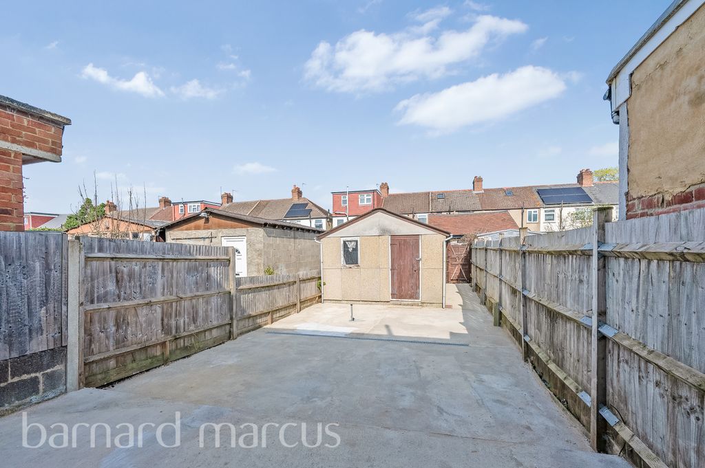 Property photo 3 of 8 Image