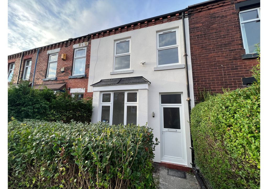 Property photo 2 of 18