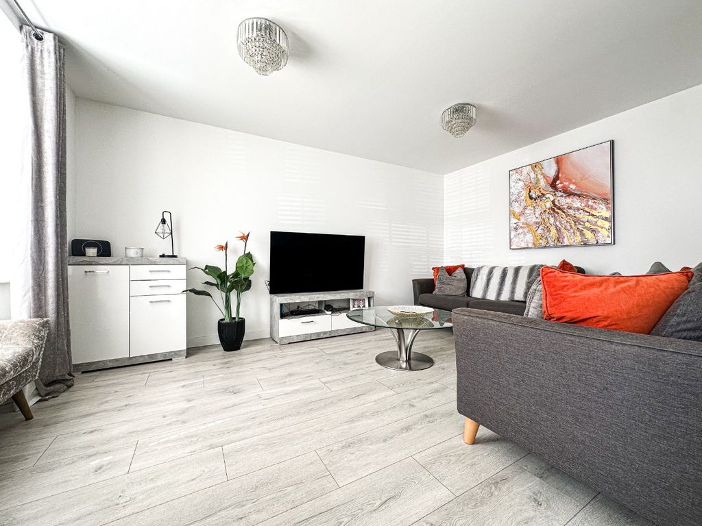 Property photo 3 of 25 5355393