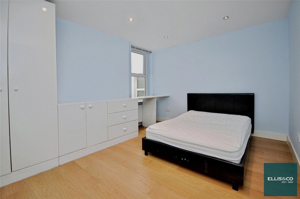 Property photo 3 of 9 Picture No. 02