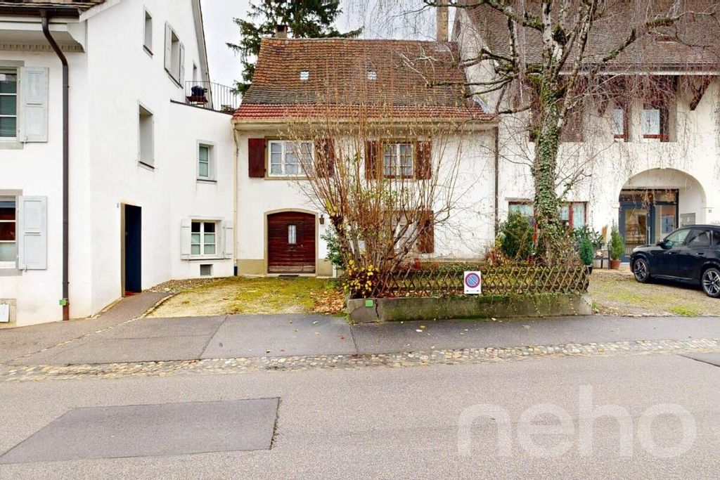 Property photo 2 of 11