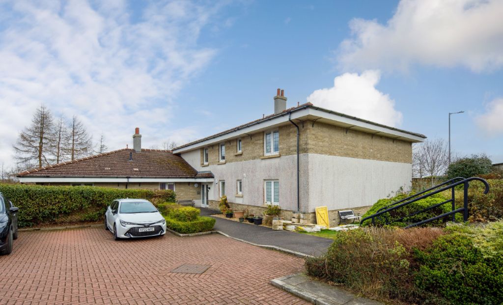 Property photo 1 of 10 External