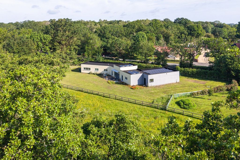 Property photo 1 of 29