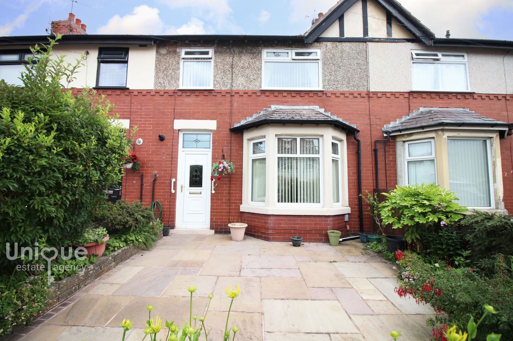 Property photo 1 of 21