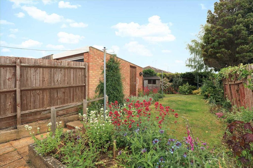 Property photo 2 of 14 Garden