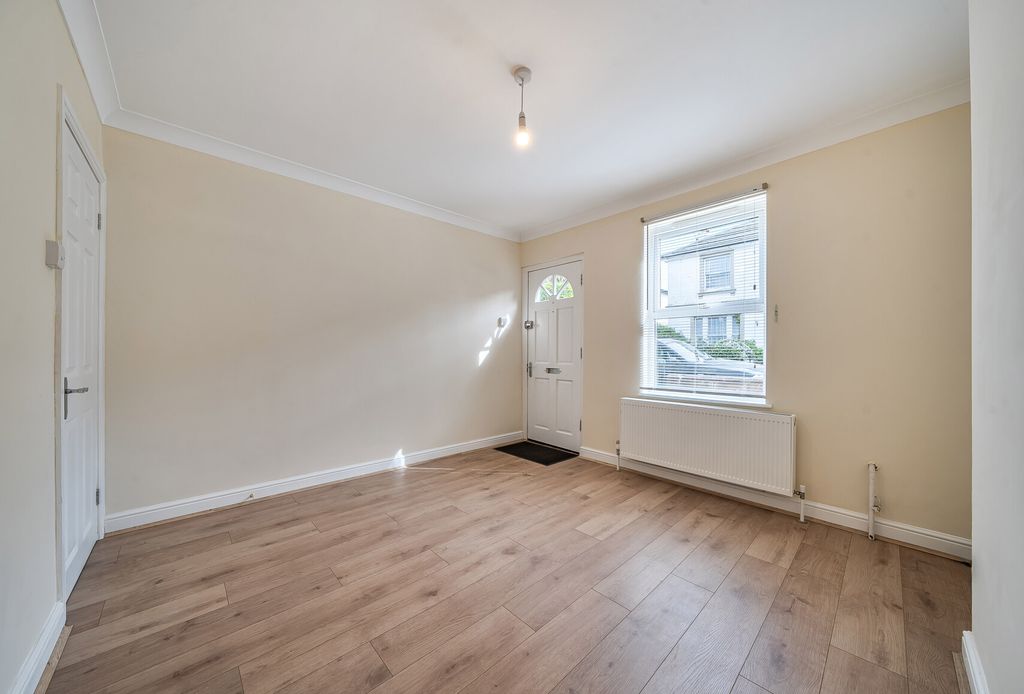 Property photo 3 of 14 1439605-20-69d8E9...