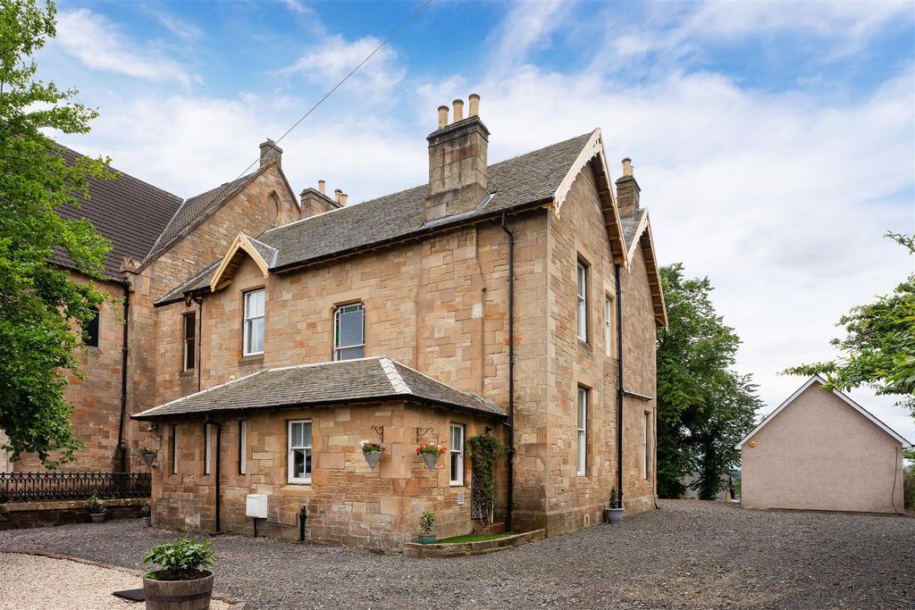 Property photo 1 of 42 132Muiryhall-04.Jpg