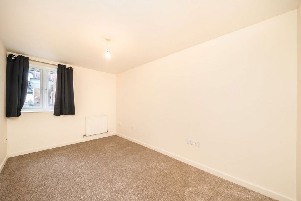 Property photo 3 of 5