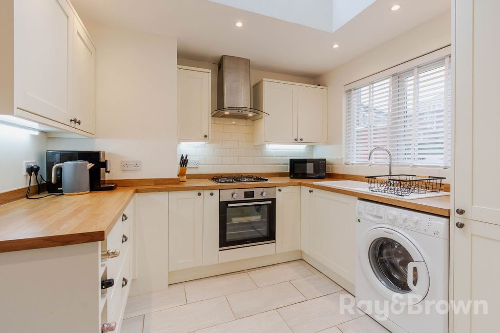 Property photo 3 of 42