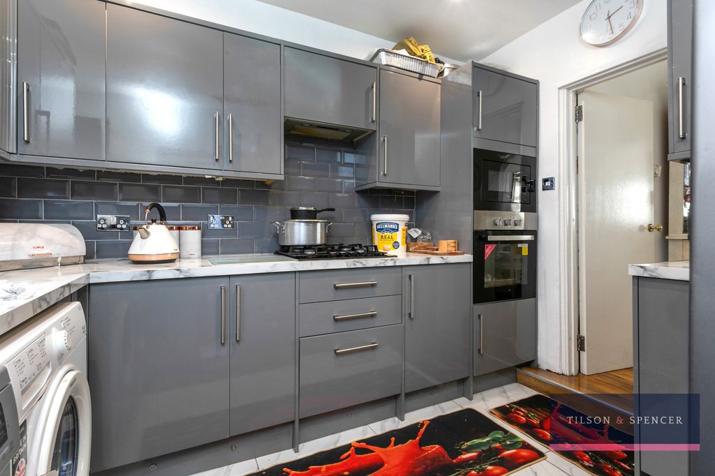 Property photo 3 of 12 3