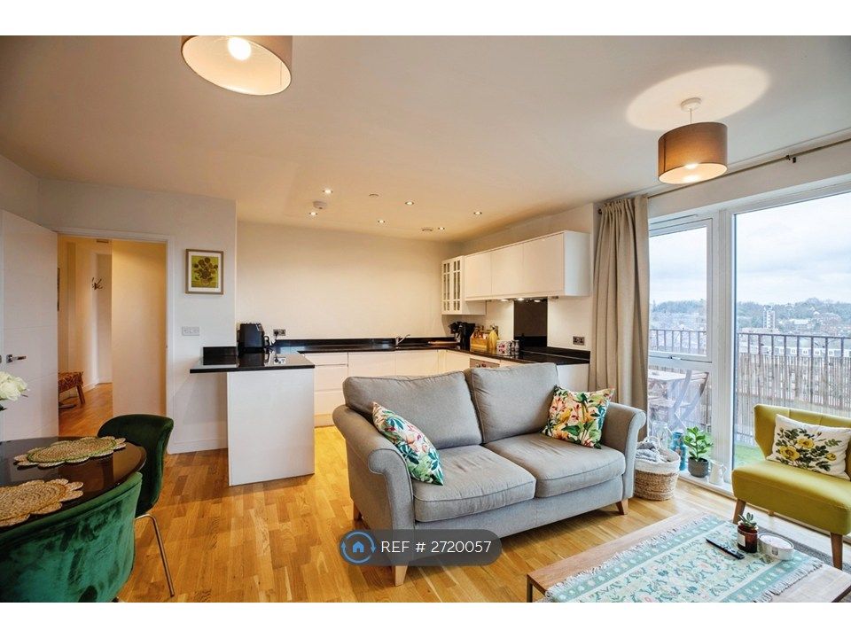 Property photo 3 of 21