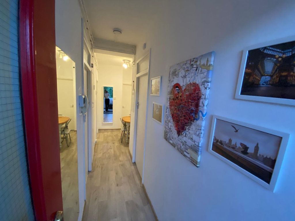 Property photo 2 of 8 4514462