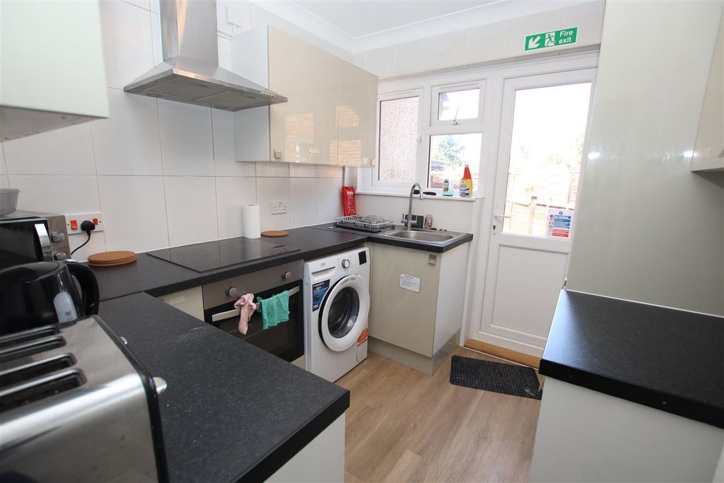 Property photo 3 of 8 Img_9076.Jpg