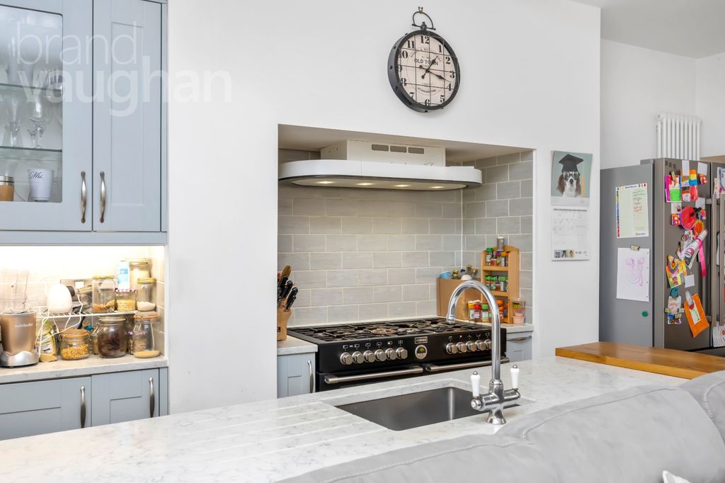 Property photo 3 of 16 Picture No. 20