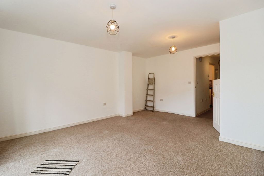 Property photo 2 of 20 Pbox-Img.Jpg