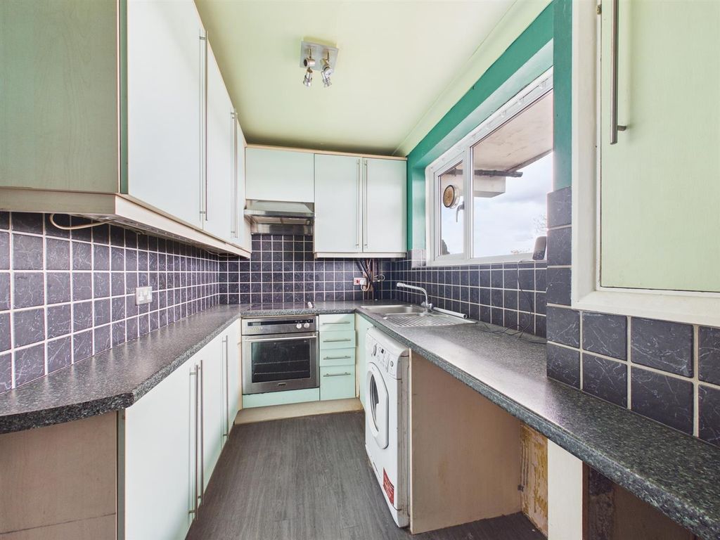 Property photo 3 of 16 Cam02885G0-Pr0596-Still015.Jpg