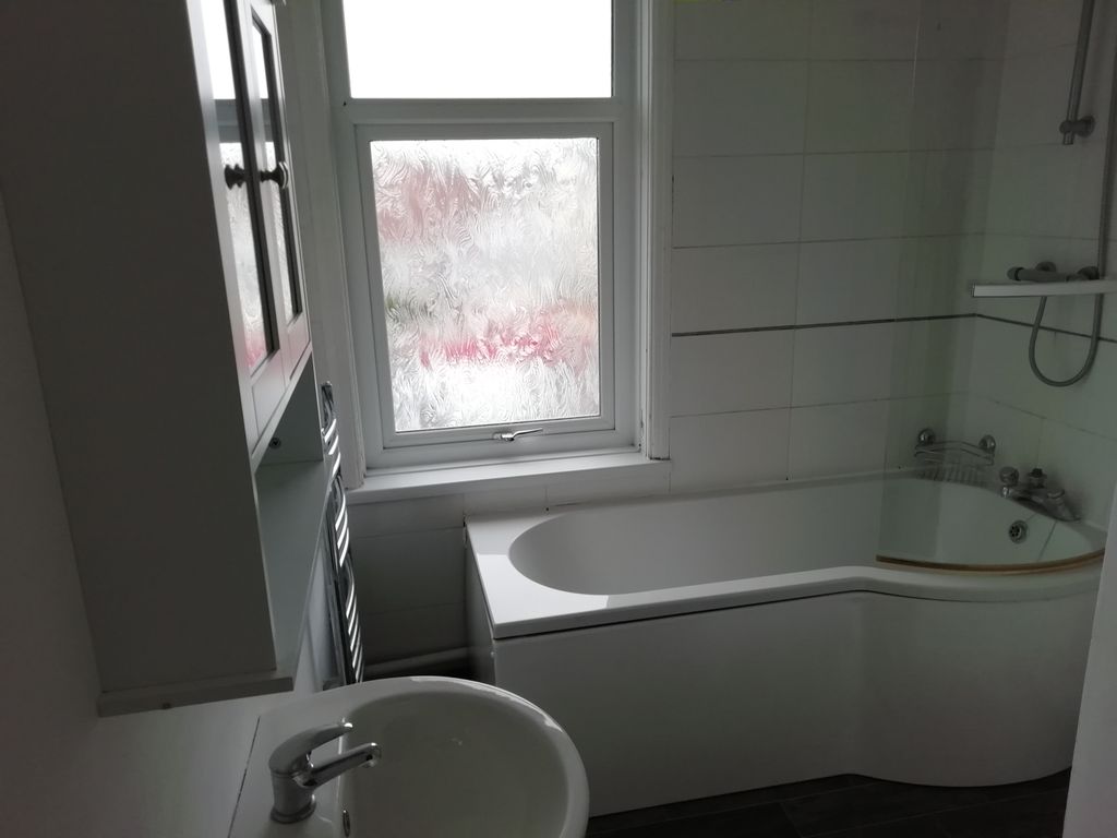 Additional image 12 of 3 bed semi-detached house to rentWest Road, Porthcawl CF36