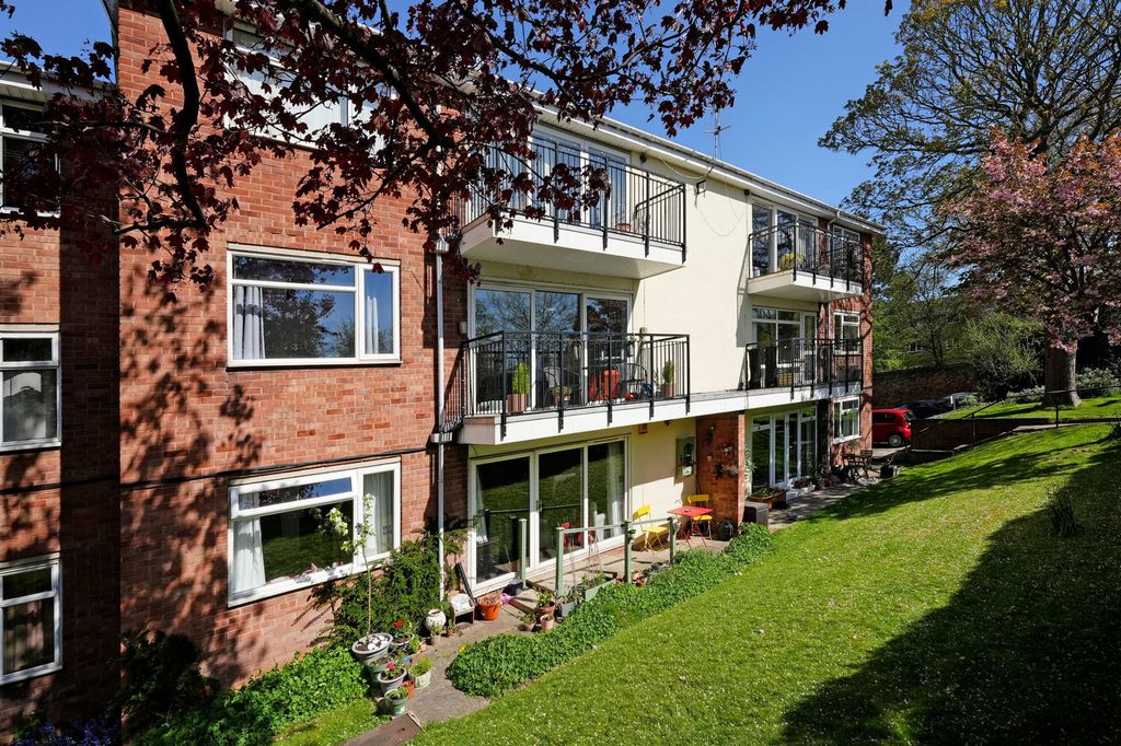 Property photo 3 of 24