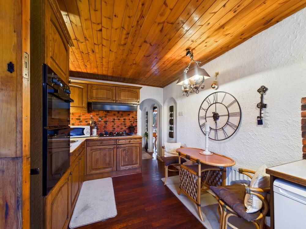Property photo 2 of 15 Kitchen