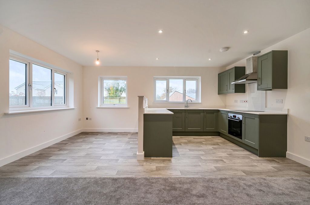 Property photo 3 of 19 1376427-10-6909F1...