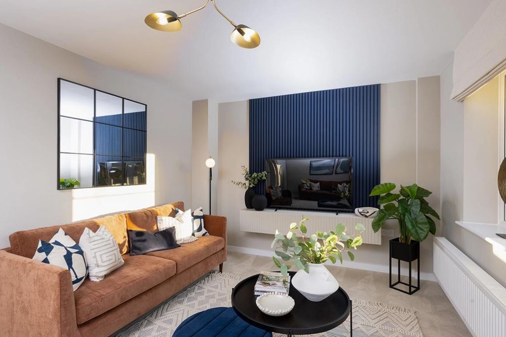 Property photo 3 of 8