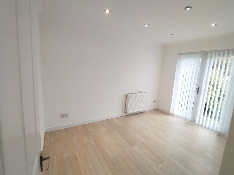 Property photo 2 of 13 Photo 4