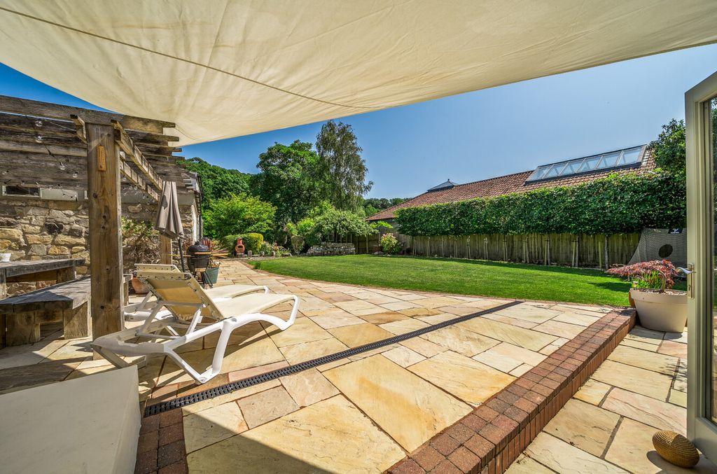 Property photo 3 of 49 1309166-3-68505d8...