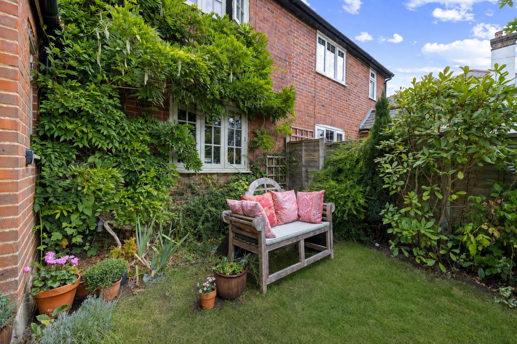 Property photo 3 of 24