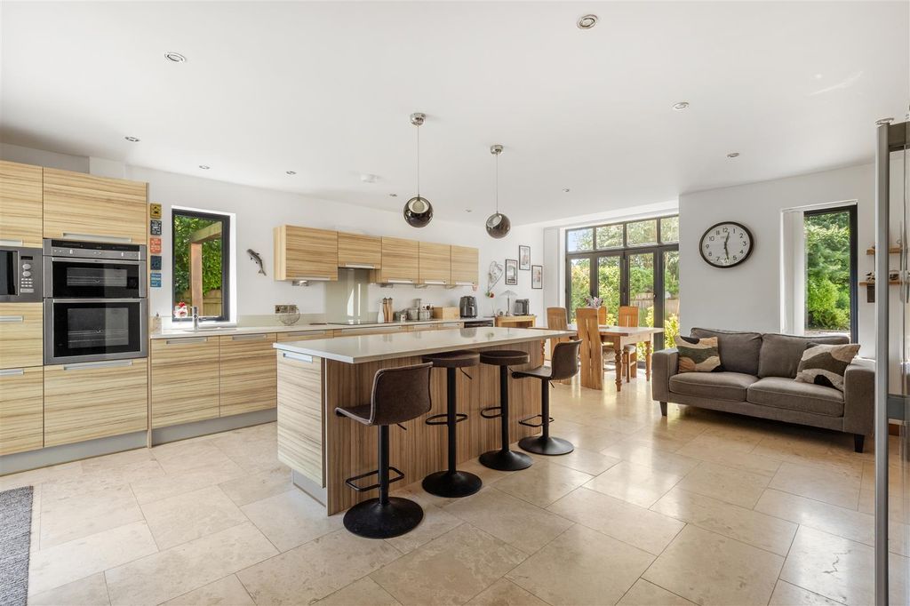 Property photo 2 of 27 Kitchen