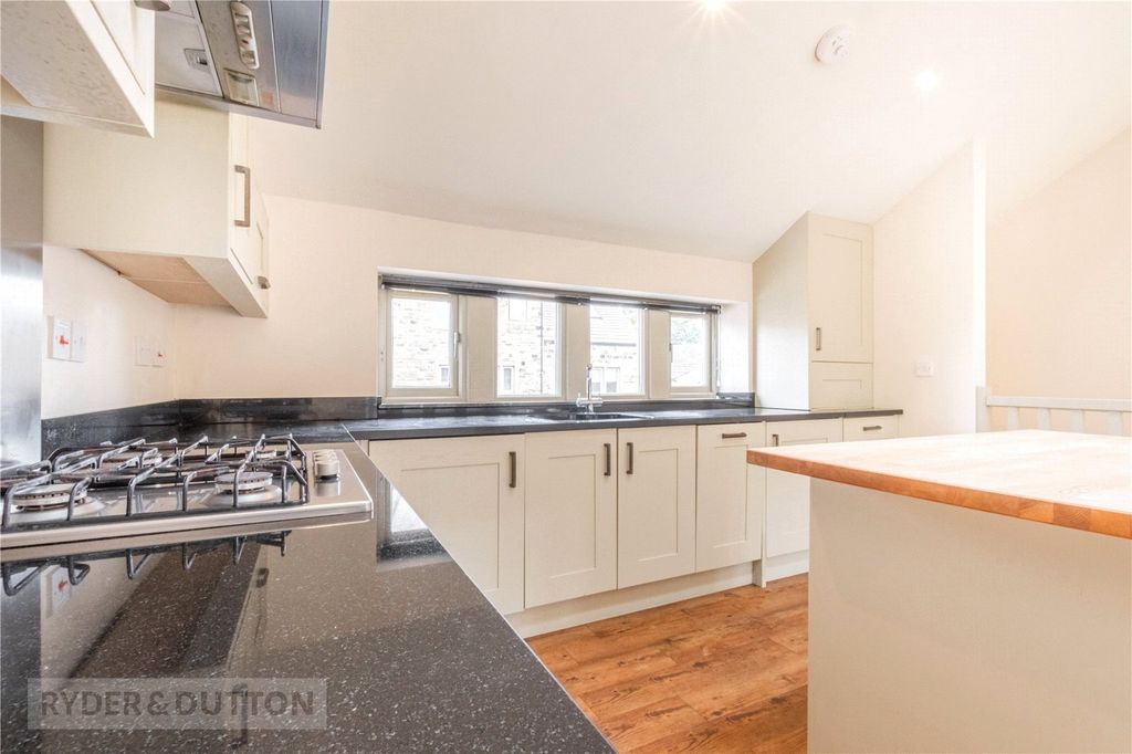 Property photo 2 of 15 Kitchen