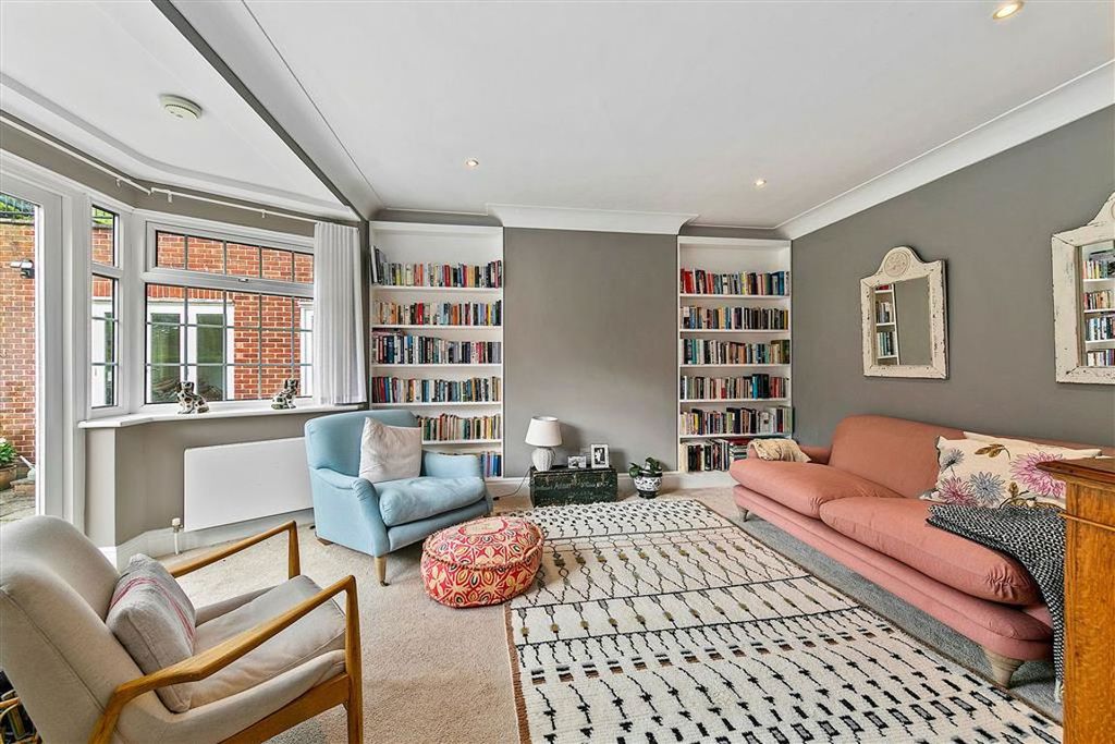 Property photo 2 of 17