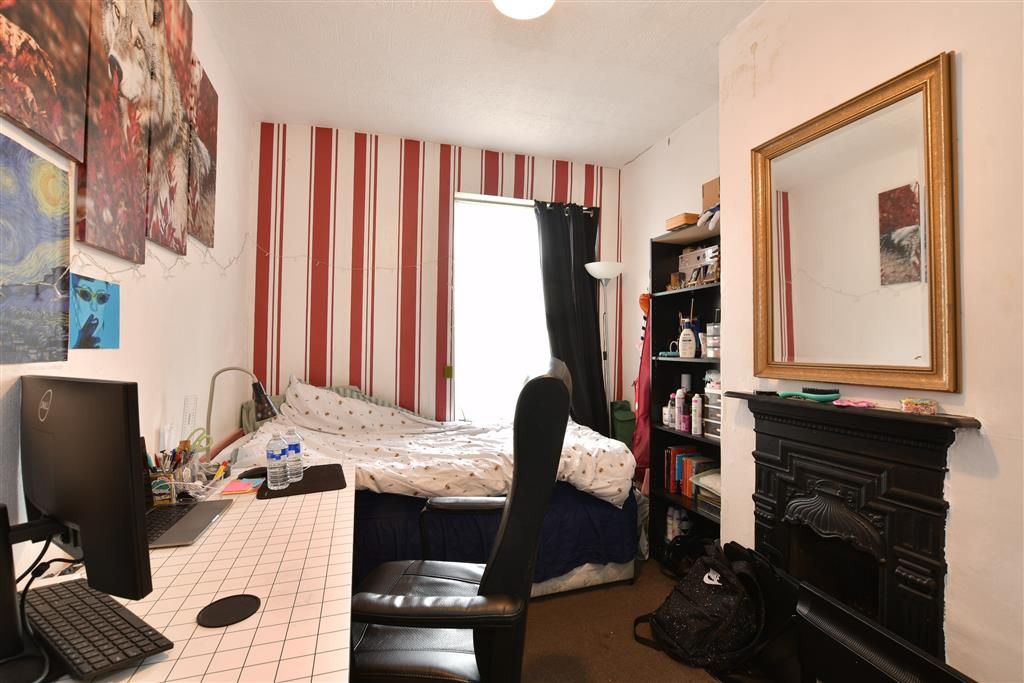 Property photo 2 of 16 Bedroom 3