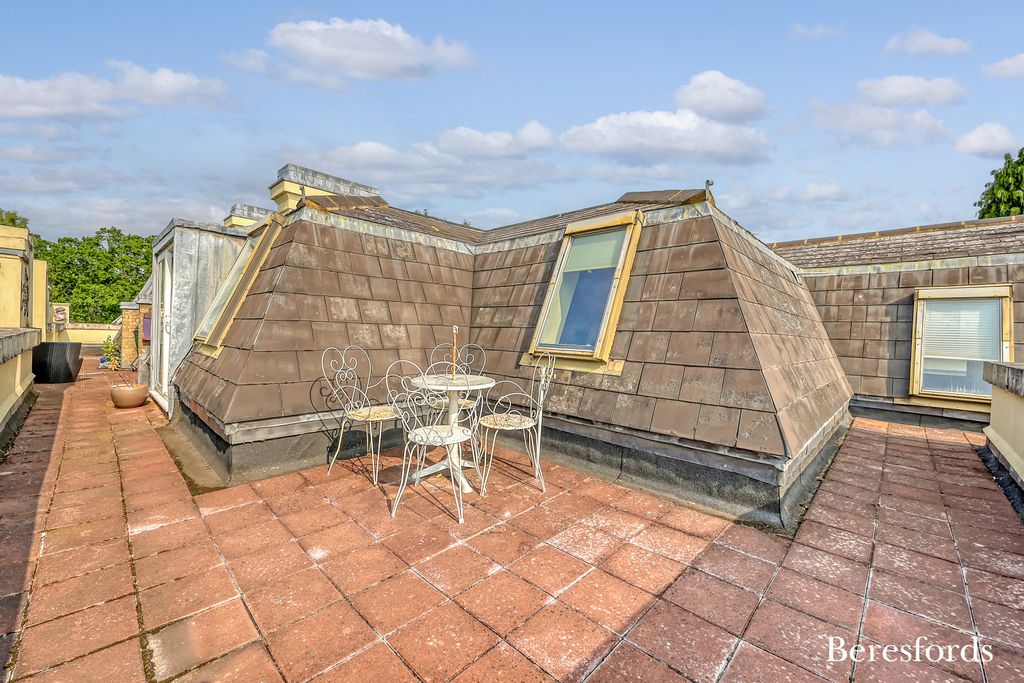 Property photo 2 of 19 Picture No. 18