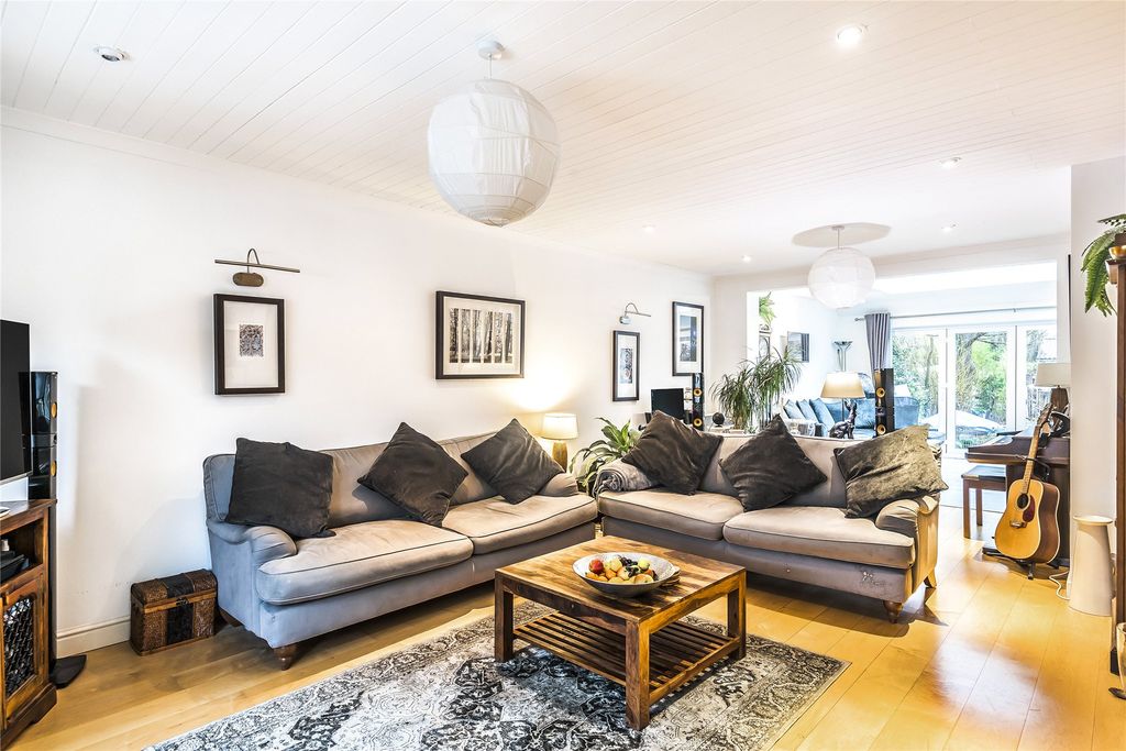 Property photo 2 of 10 Picture No. 13