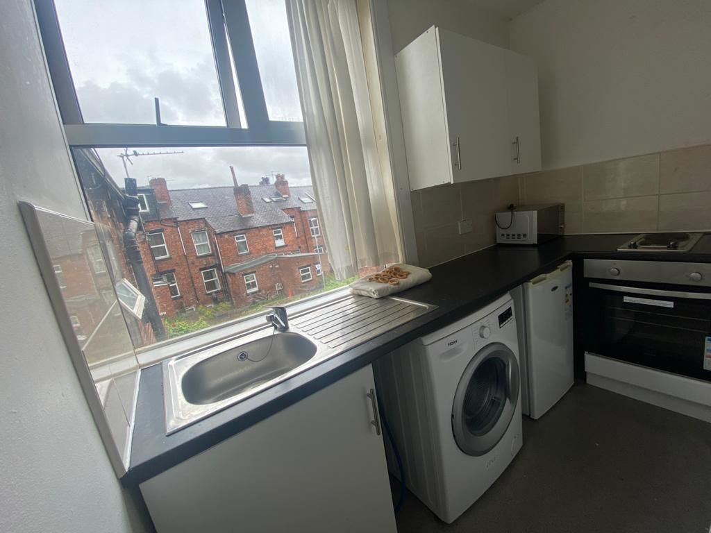 Property photo 1 of 2