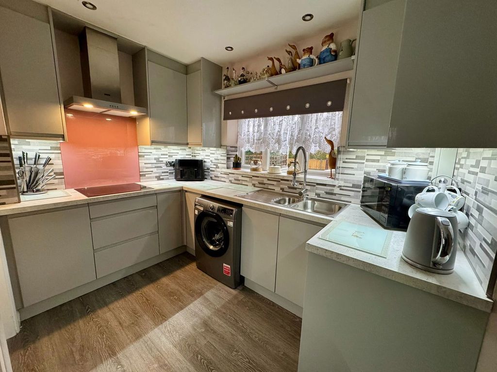 Property photo 2 of 15