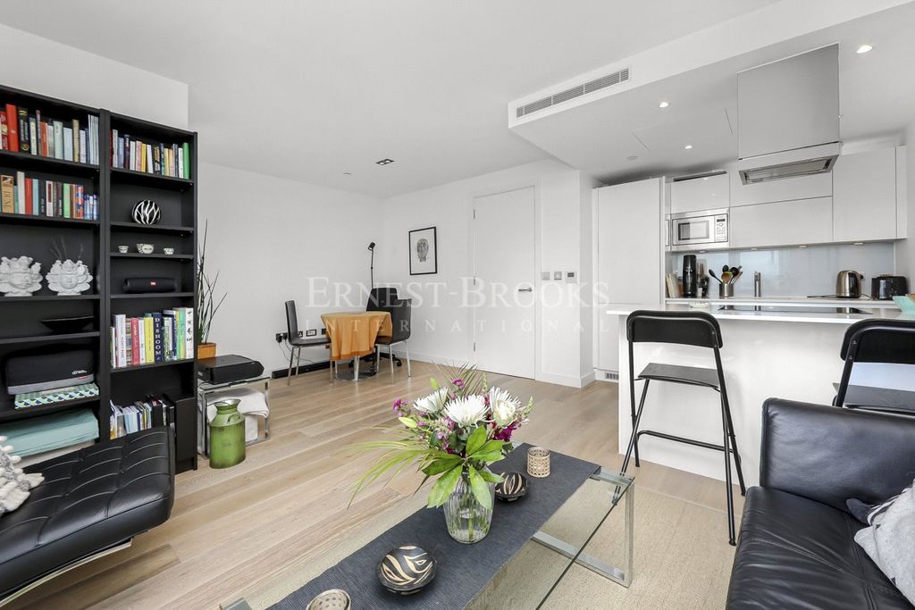 Property photo 3 of 9 Picture No. 06