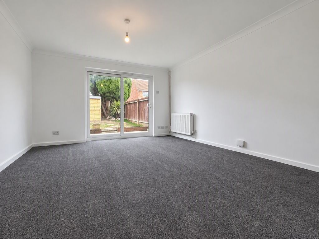 Property photo 3 of 11 Picture No. 13