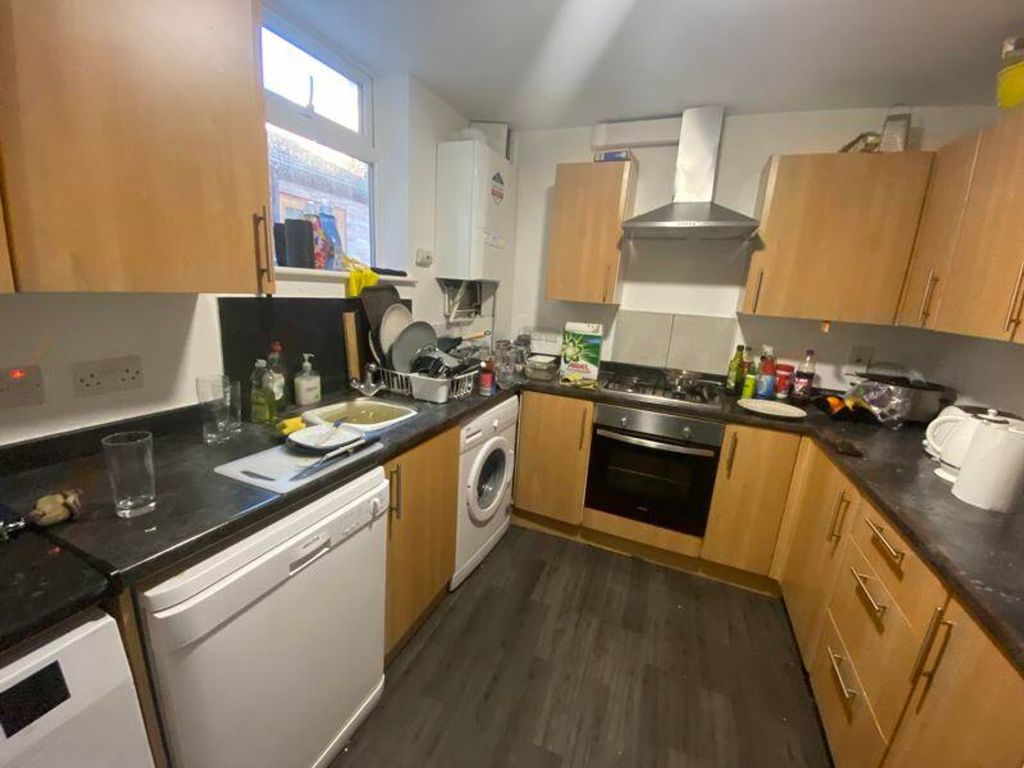 Property photo 1 of 10 A Cozy Kitchen With Ample Cabinetry And Space For ...