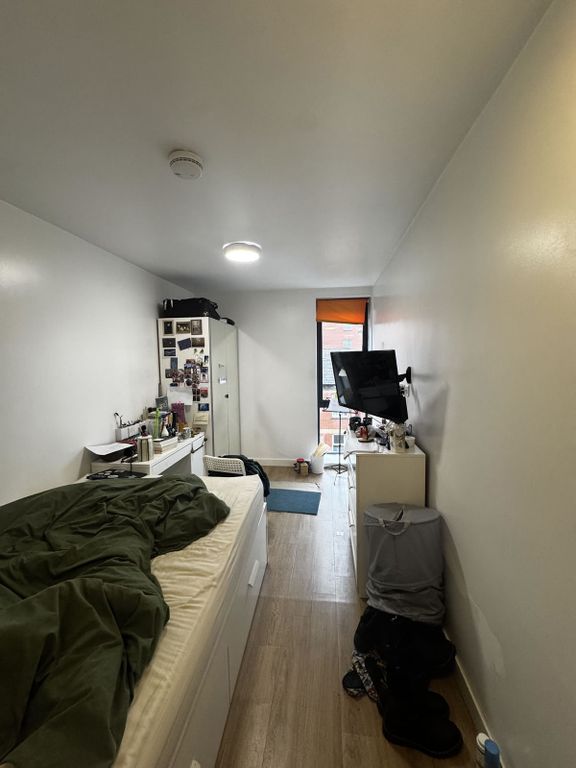 Property photo 2 of 6 411928383Chapelst (9).Jpg