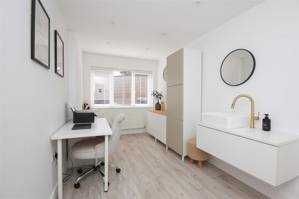 Property photo 3 of 21 Office.Jpg