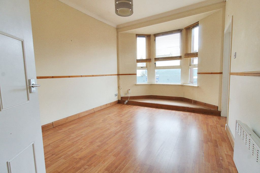 Property photo 2 of 11 Picture No. 06