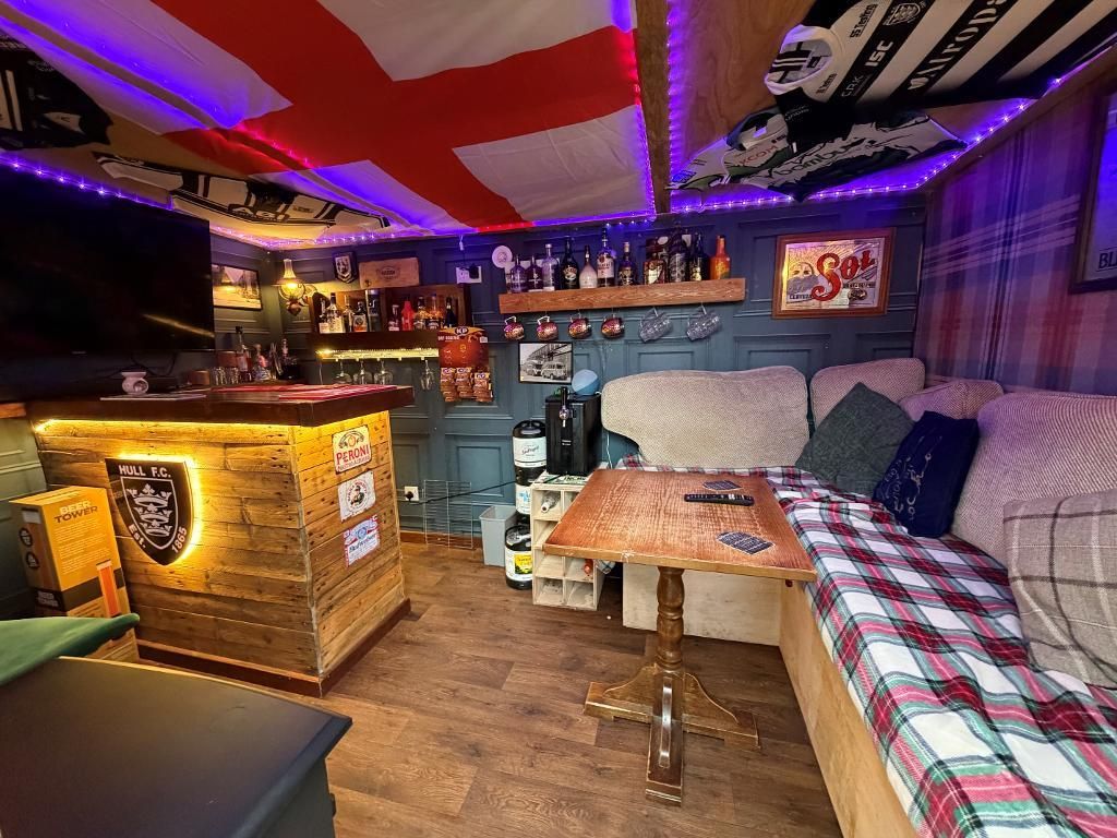 Property photo 3 of 17 Bar