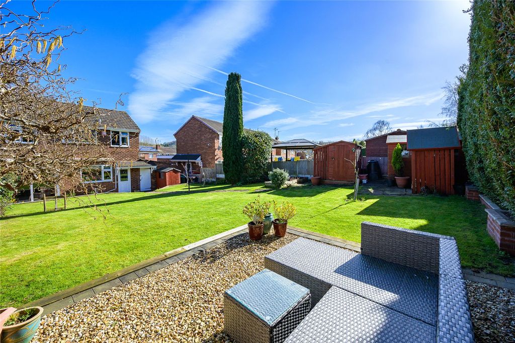 Property photo 2 of 33 Picture No. 05