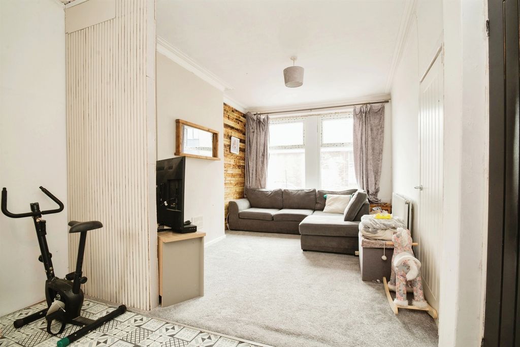 Property photo 3 of 15