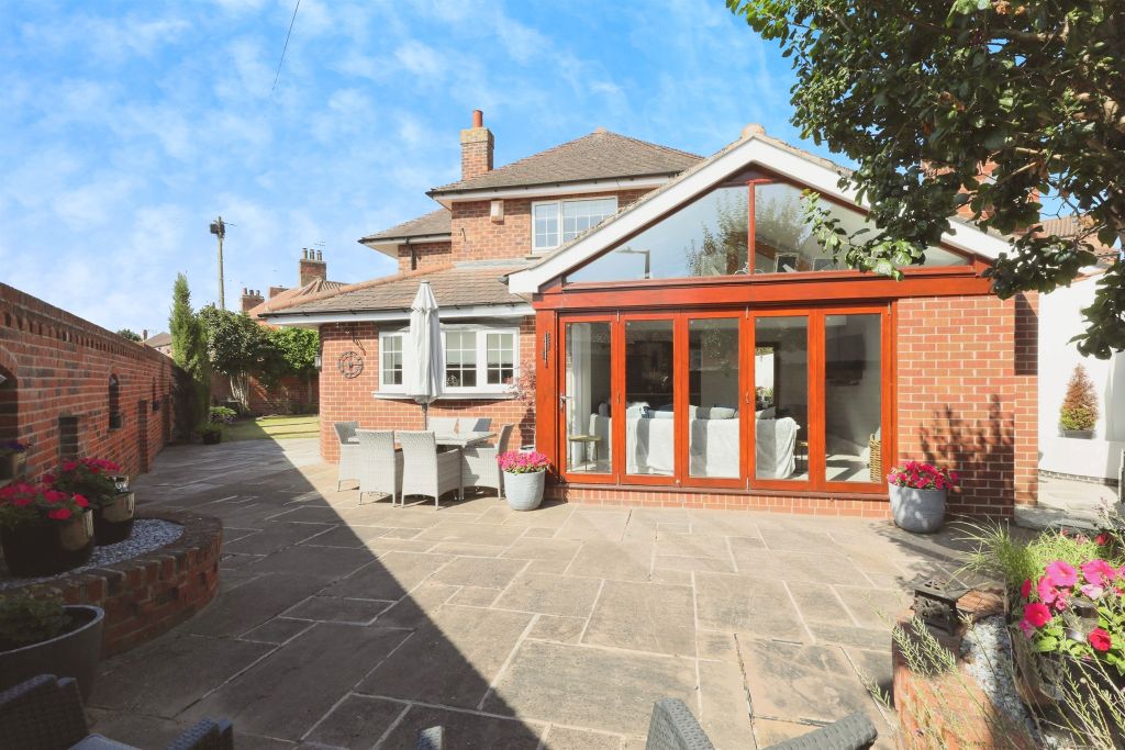 Property photo 2 of 17