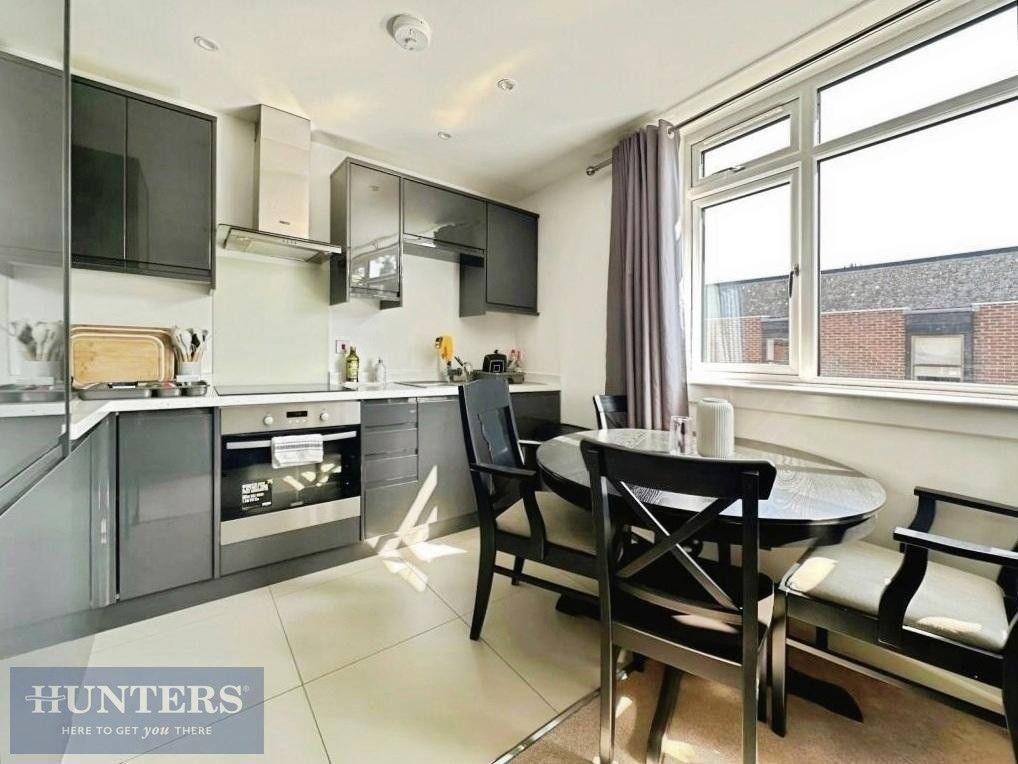 Property photo 2 of 11 Pbox-Img.Jpg