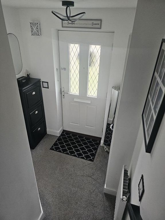 Property photo 2 of 16 1000029631.Jpg