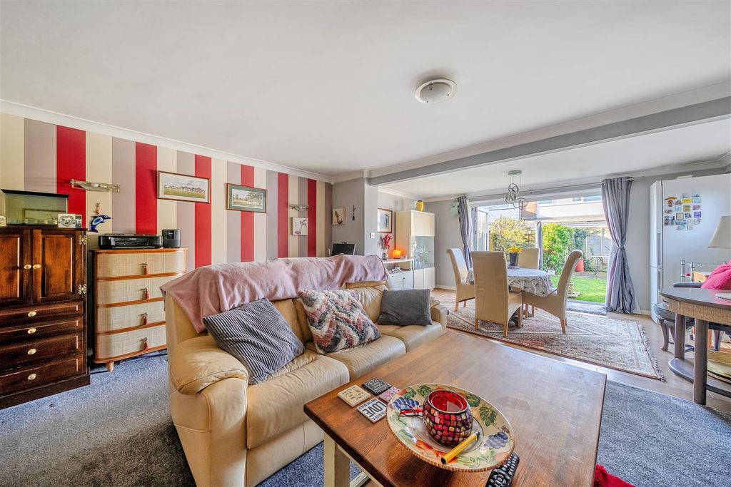 Property photo 3 of 9 Lounge Diner.Jpg